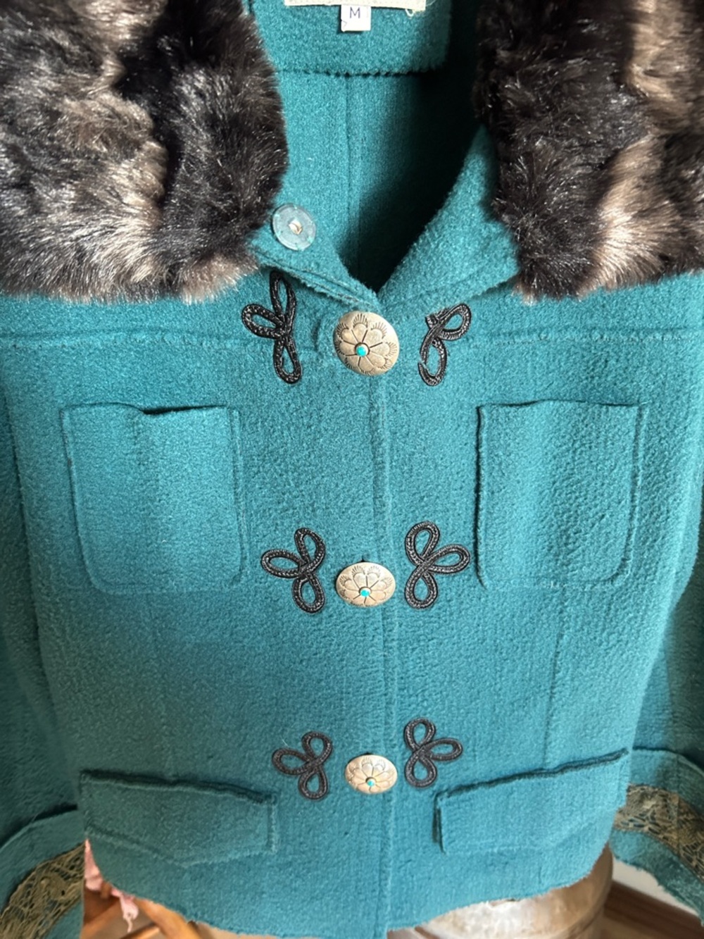 Tasha Polizzi Western jacket featuring a faux fur collar and decorative closures - Picture 6 of 7